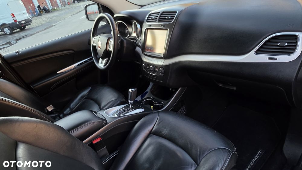 Fiat Freemont 2.0 Multijet Black Code AWD - 28