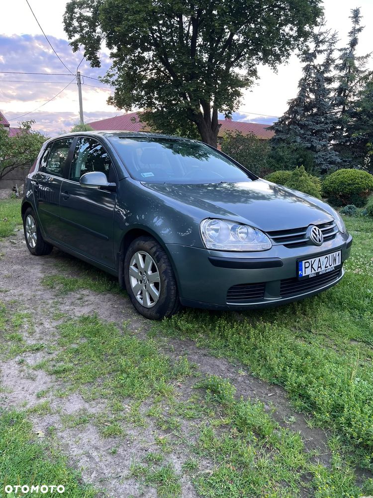 Volkswagen Golf 1.6 FSI Trendline - 1