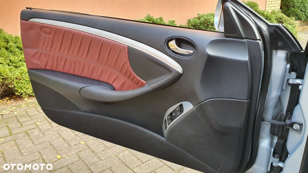Mercedes-Benz CLK - 26