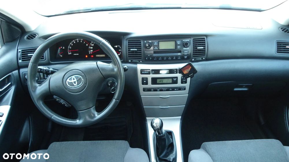 Toyota Corolla 1.6 VVT-i Sol (air6) - 6