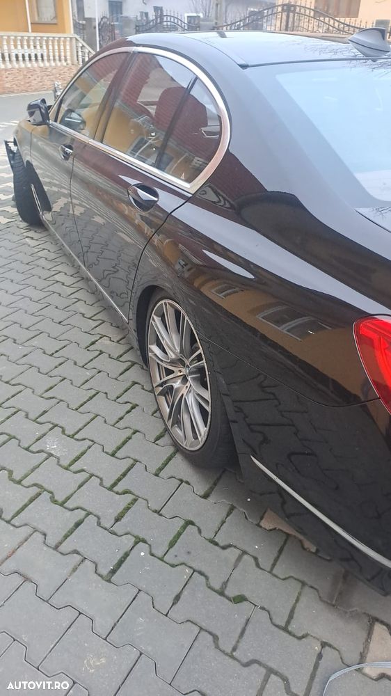 BMW Seria 7 750Ld xDrive - 16