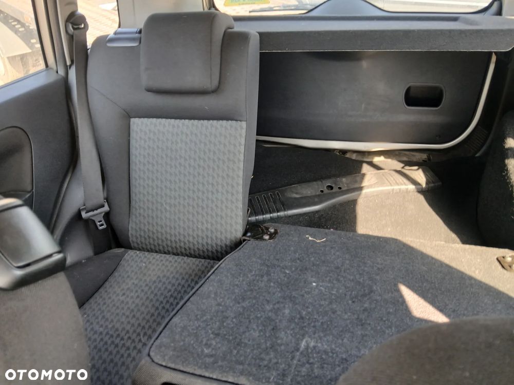 FORD FUSION 02  fotel fotele kanapa deska kokpit podsufitka boczek boczki klamka podłokietnik - 7