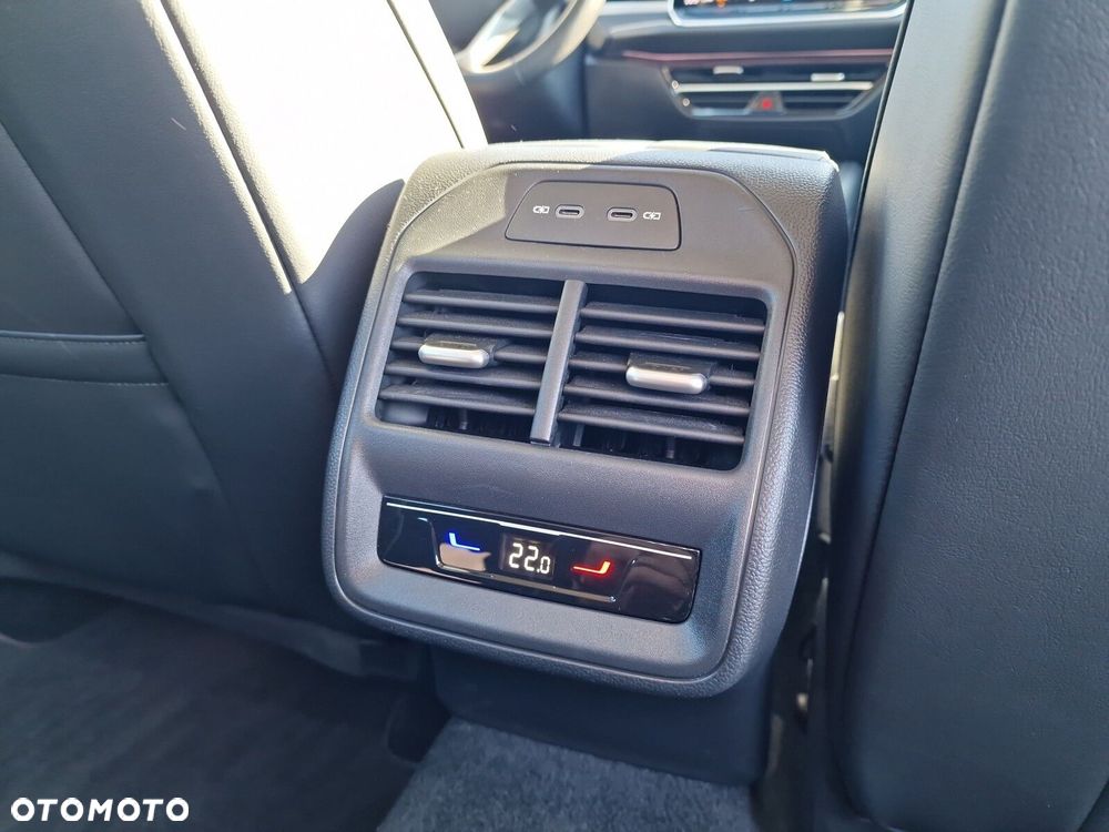Volkswagen Passat - 26