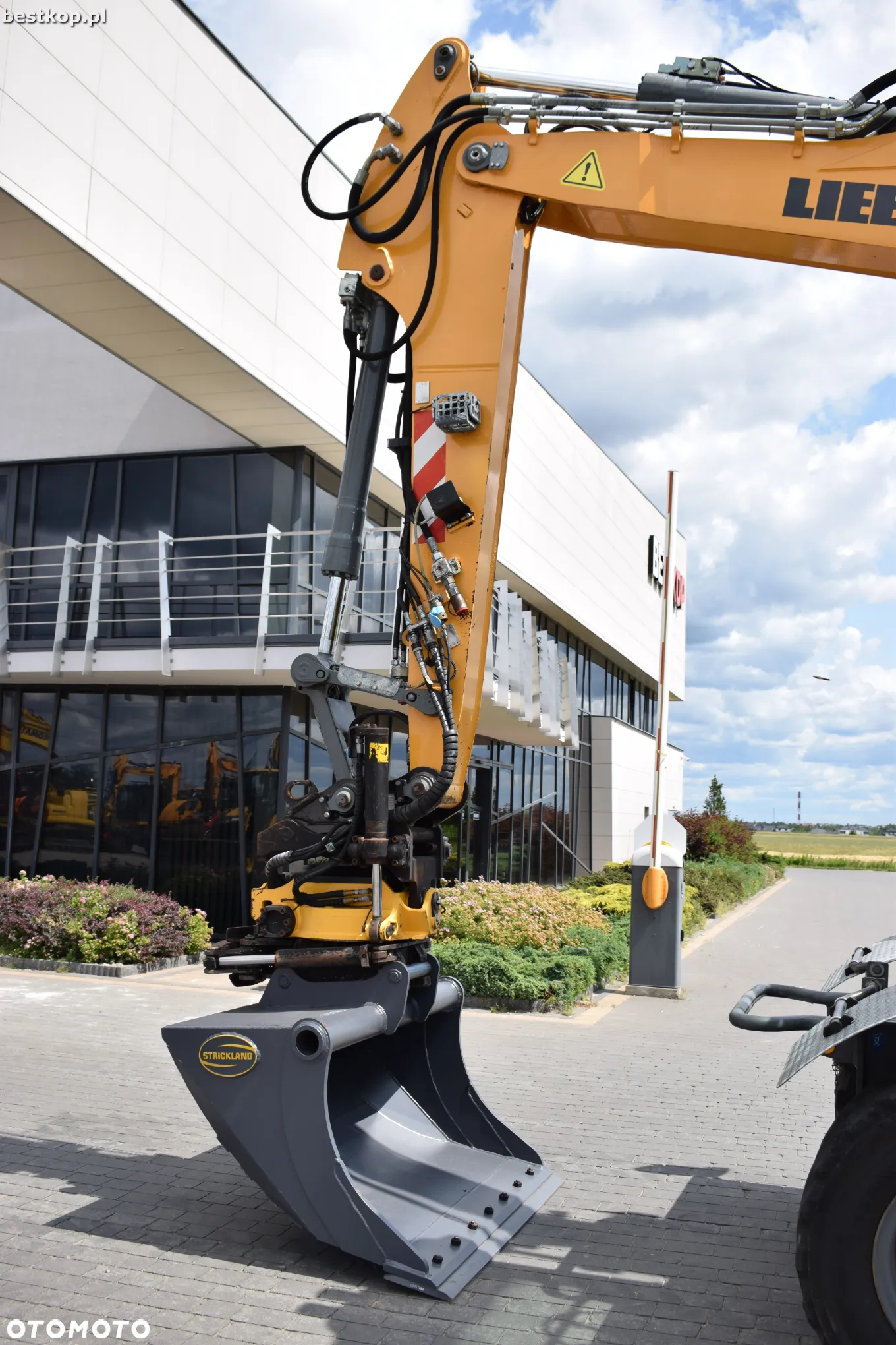 Liebherr A918 Compact Litronic - 16