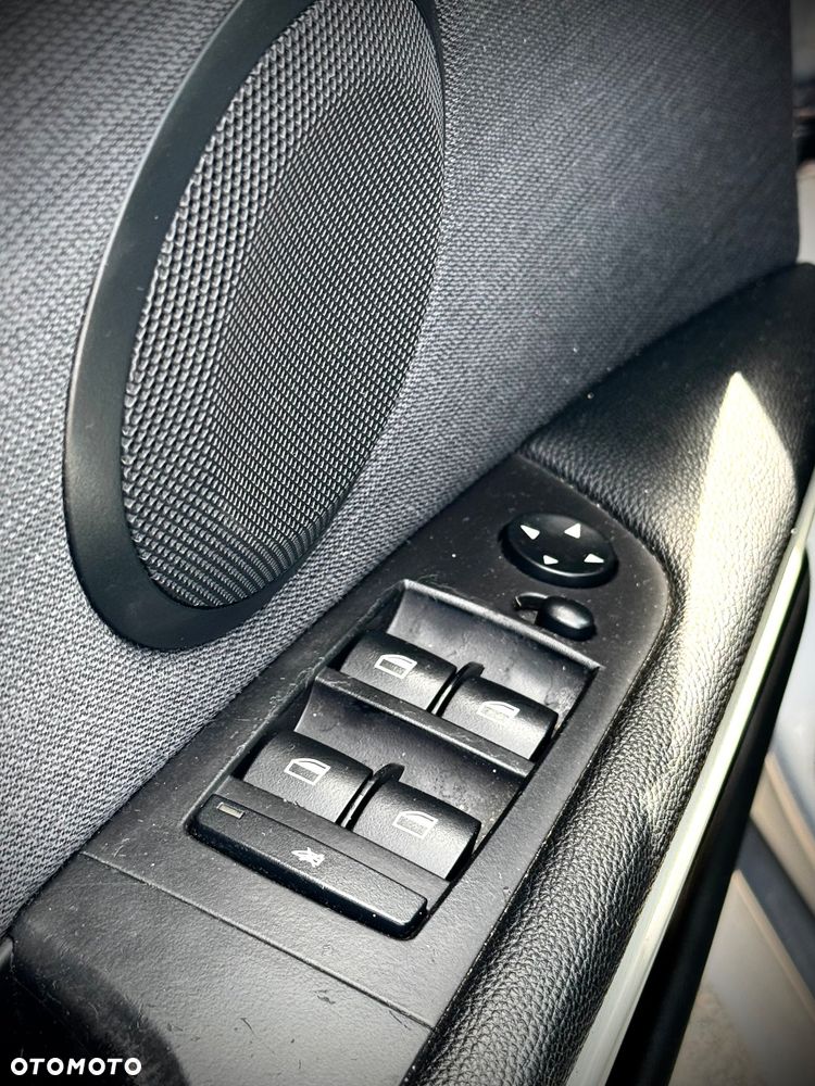 BMW Seria 3 318i - 11