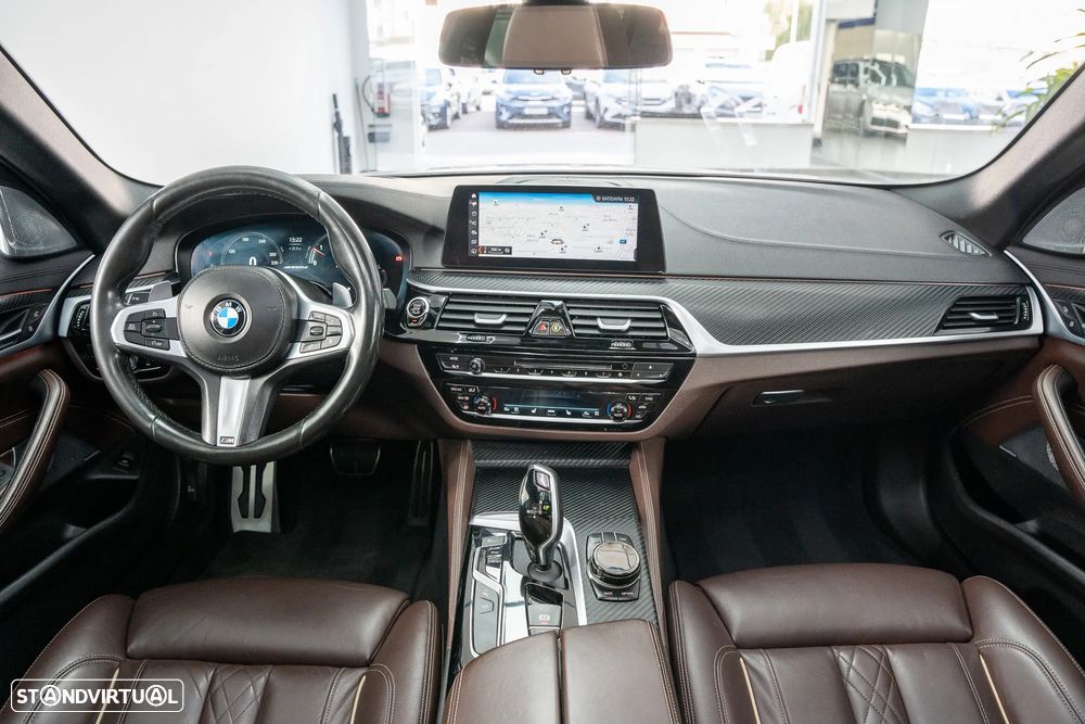 BMW M550d xDrive Auto - 12