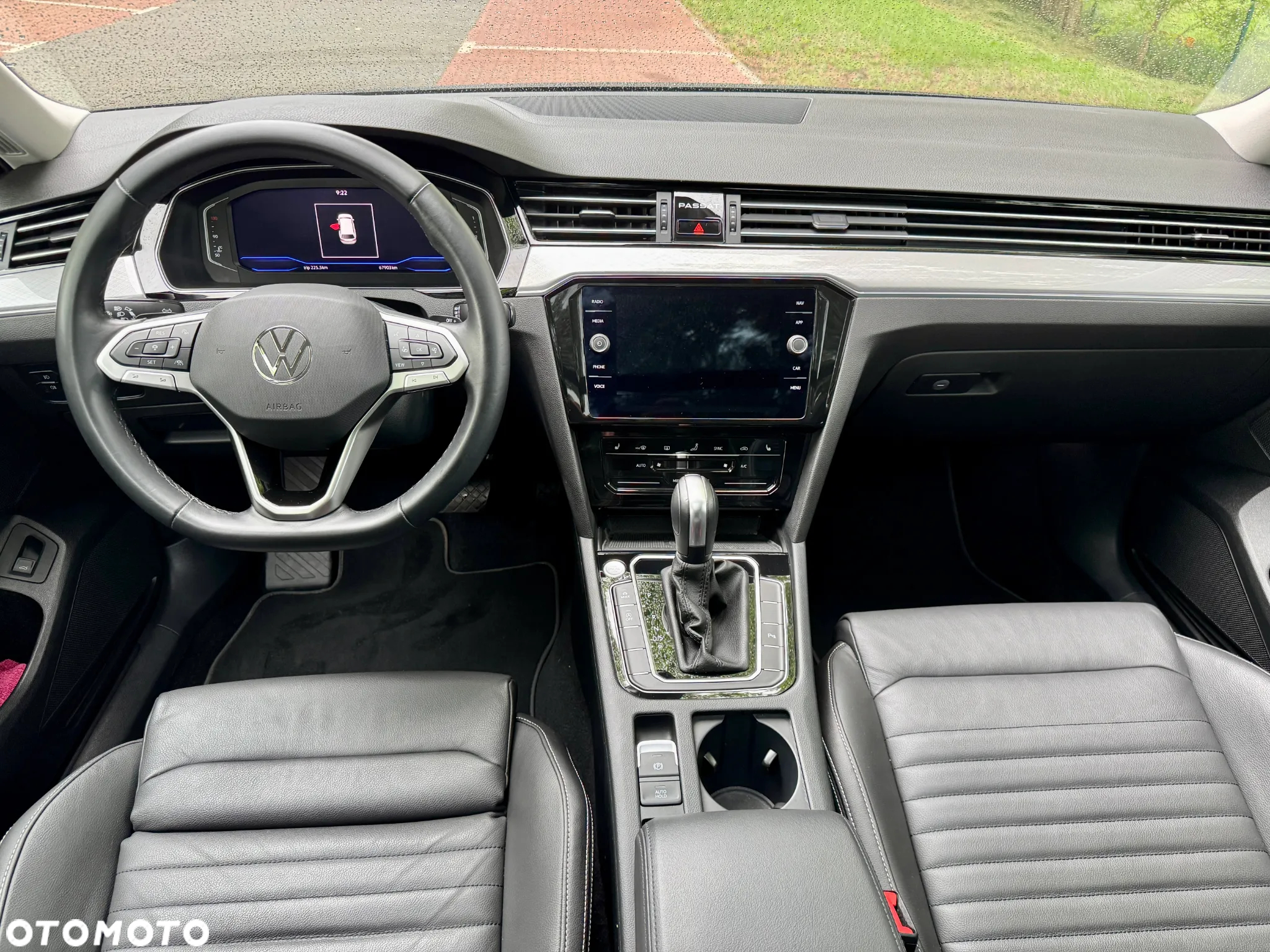Volkswagen Passat Variant 2.0 TDI SCR DSG Business - 18