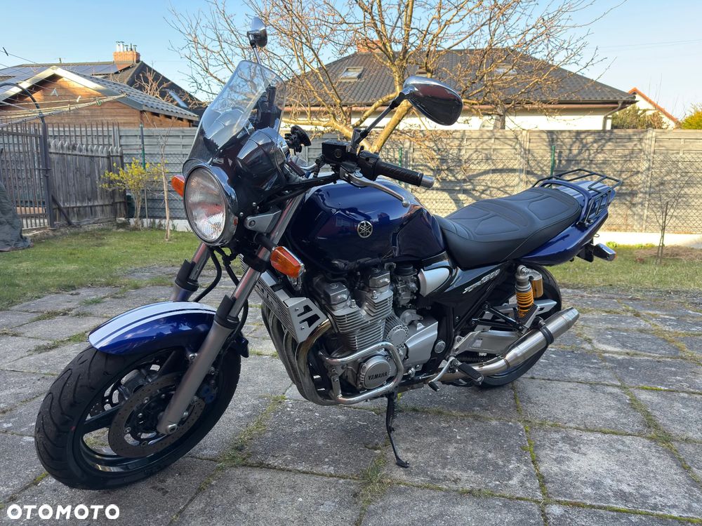 Yamaha XJR - 1