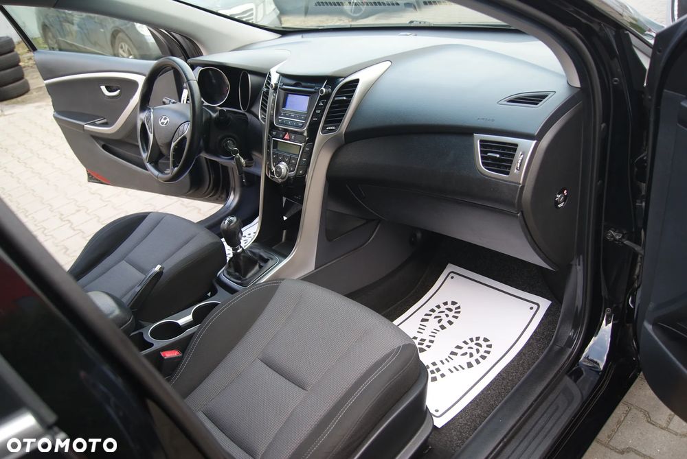 Hyundai i30 1.6 Fifa World Cup Edition - 18