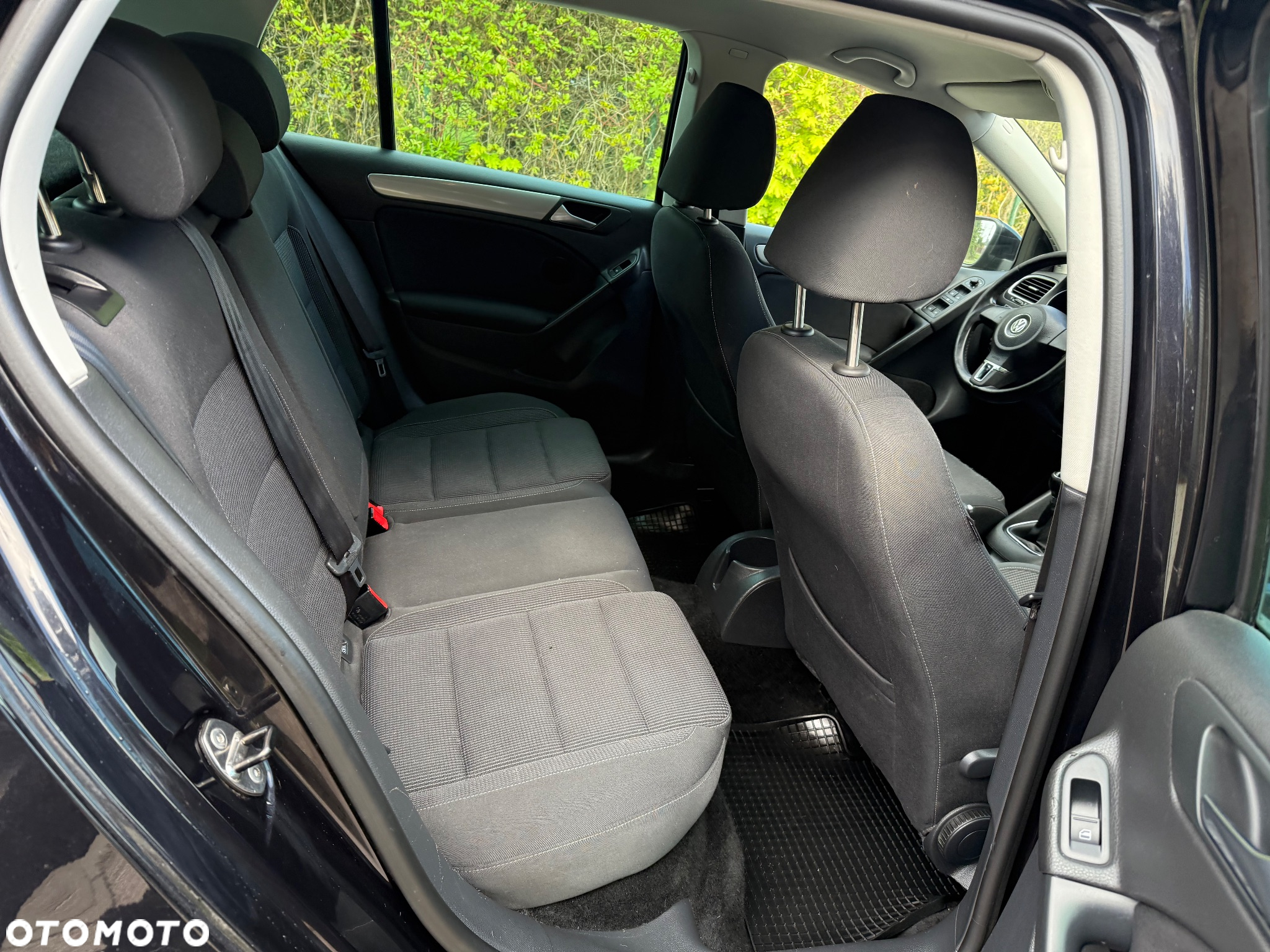 Volkswagen Golf - 11