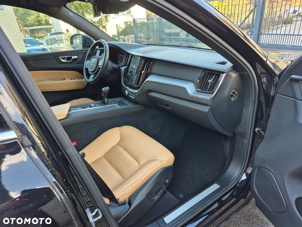 Volvo XC 60 D4 Momentum - 30