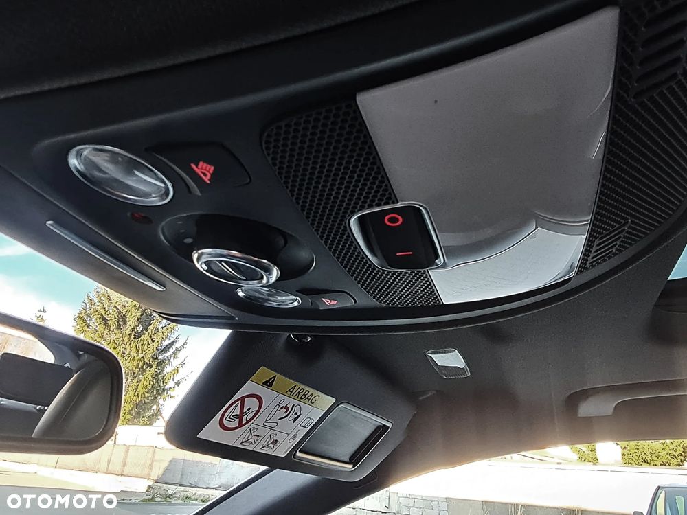 Audi A4 Avant 2.0 TDI S tronic quattro design - 22