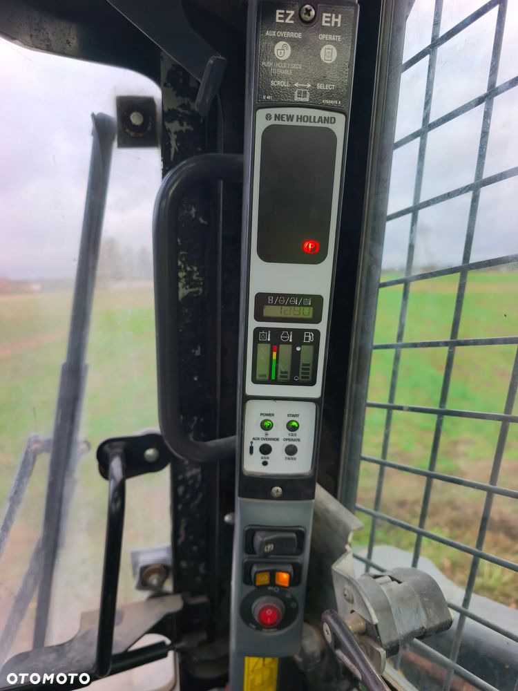 New Holland L220 - 11