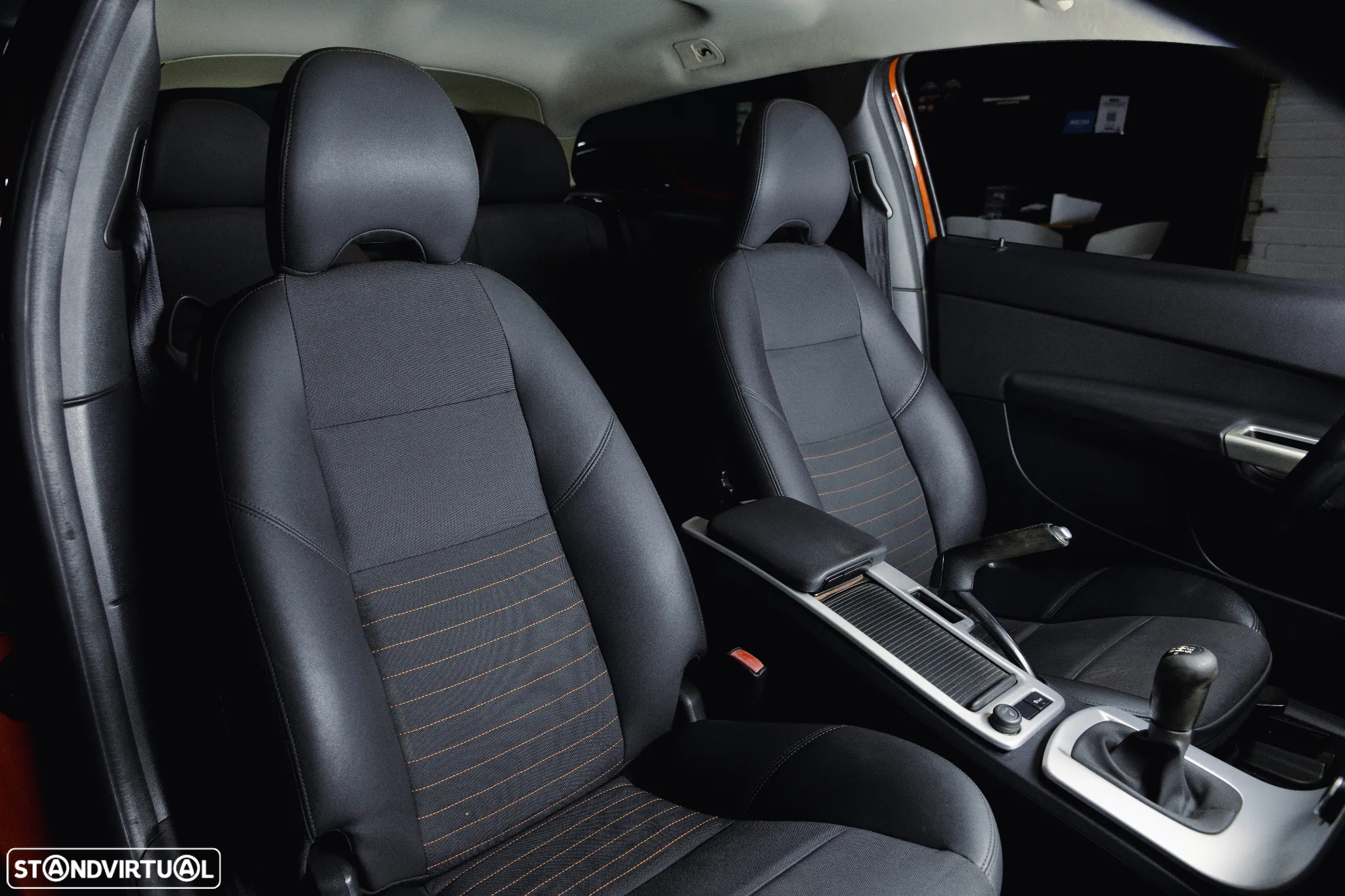 Volvo C30 1.6 D R-Design - 9
