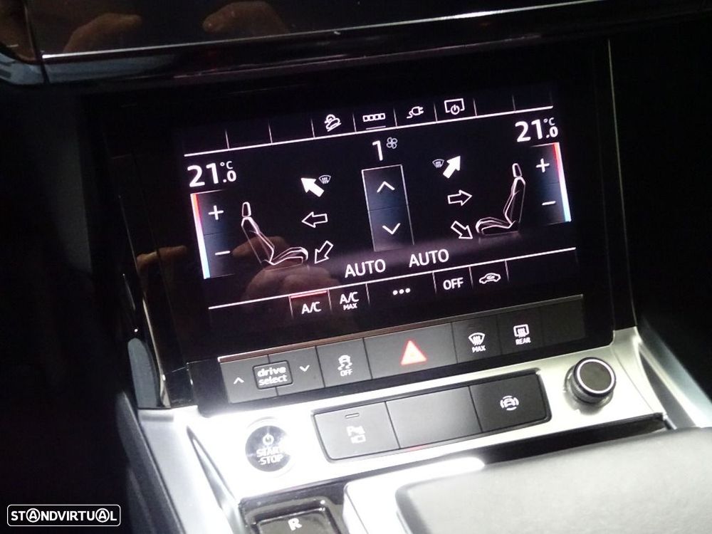 Audi Q8 e-Tron Sportback 55 quattro Advanced - 32