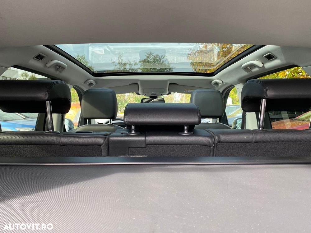 Land Rover Discovery Sport - 8