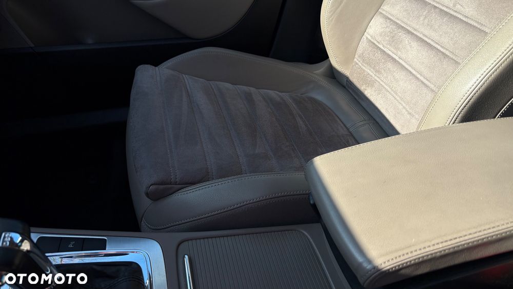 Volkswagen Passat 2.0 TDI DPF Highline DSG - 17