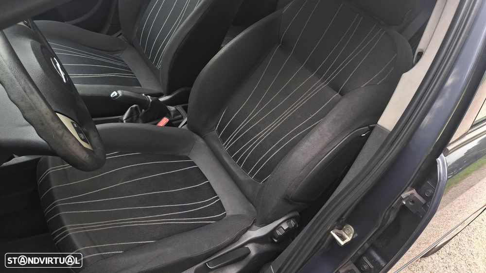 Opel Corsa 1.3 CDTI DPF - 10