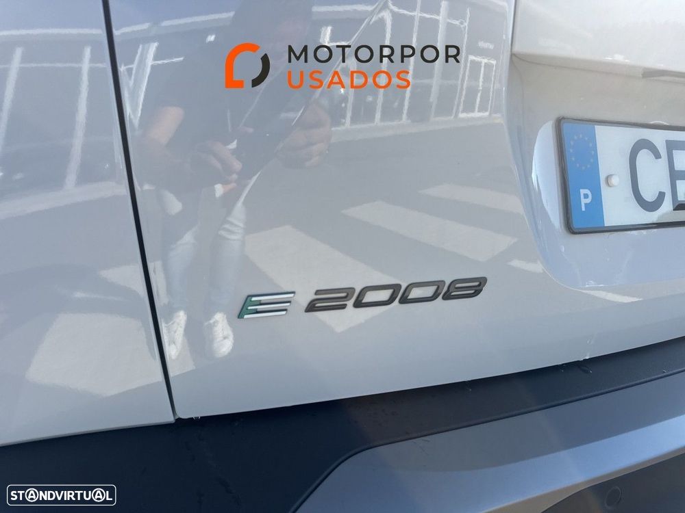 Peugeot e-2008 54 kWh Allure - 6