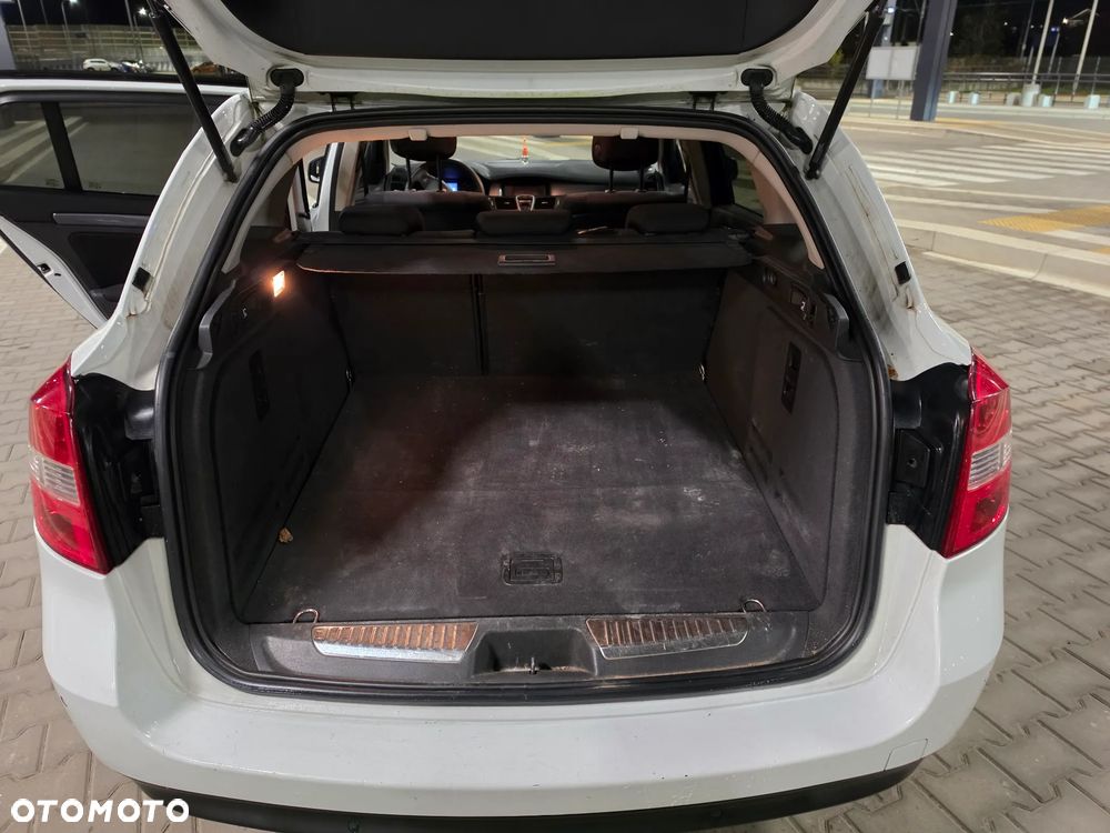 Renault Laguna dCi 110 FAP Dynamique - 11