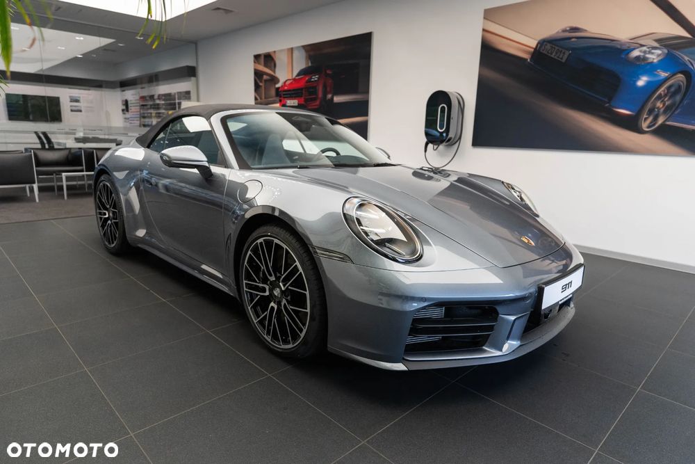 Porsche 911 Carrera 4S - 4