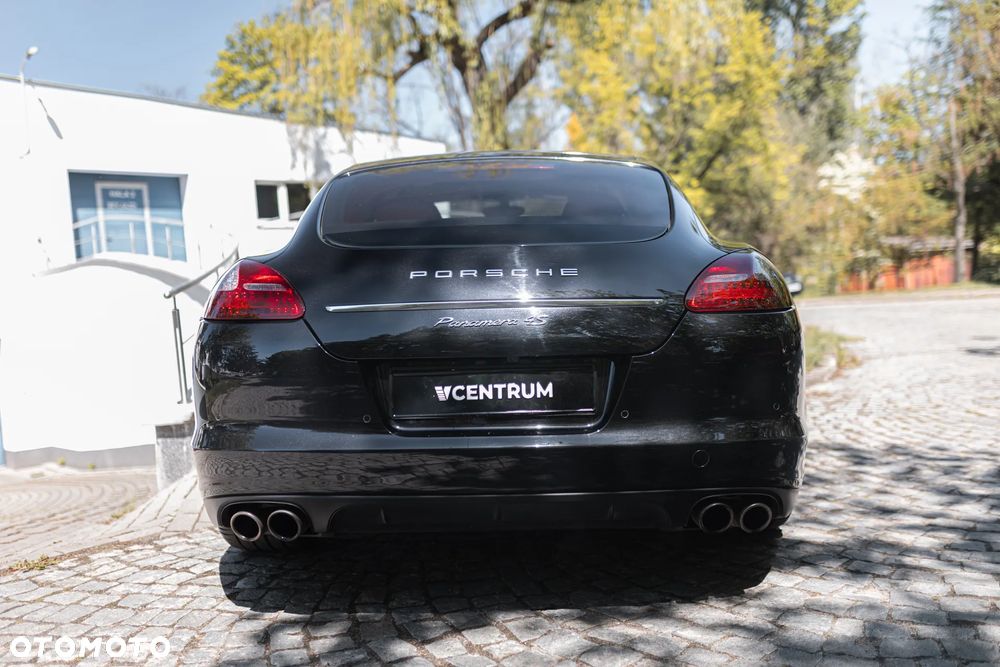 Porsche Panamera 4S PDK - 9