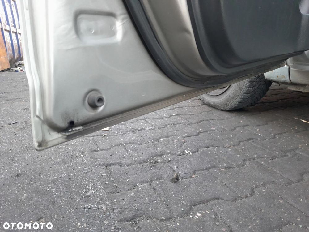 Drzwi przednie lewe TOYOTA Corolla Verso I 01-04r. 1D9 - 4