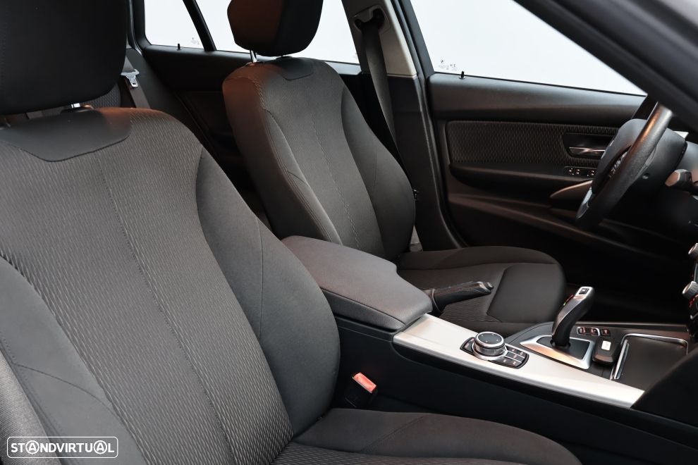 BMW 318 d Line Sport Auto - 19