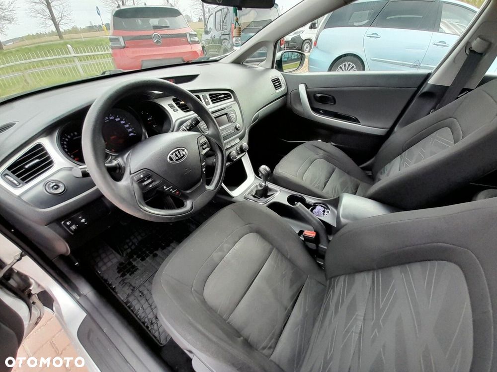 Kia Ceed 1.6 GDI M - 11