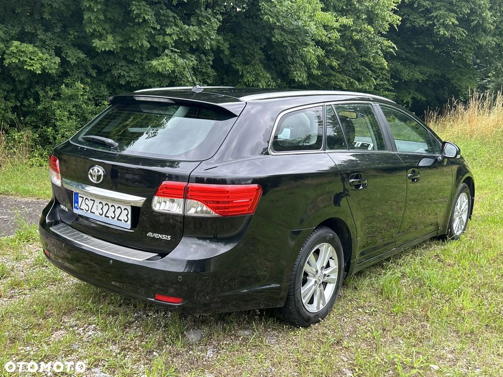 Toyota Avensis 1.8 Premium - 7