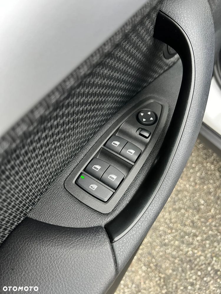 BMW X2 sDrive18i Advantage - 12