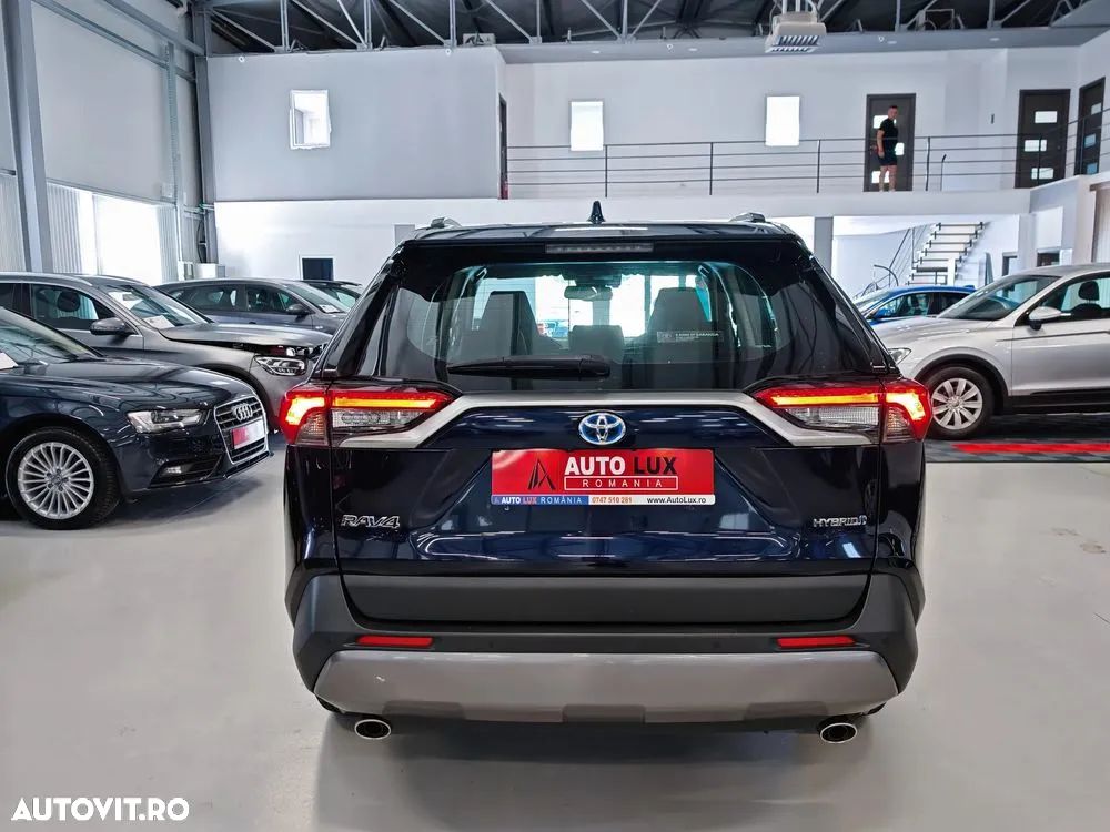 Toyota RAV4 - 16