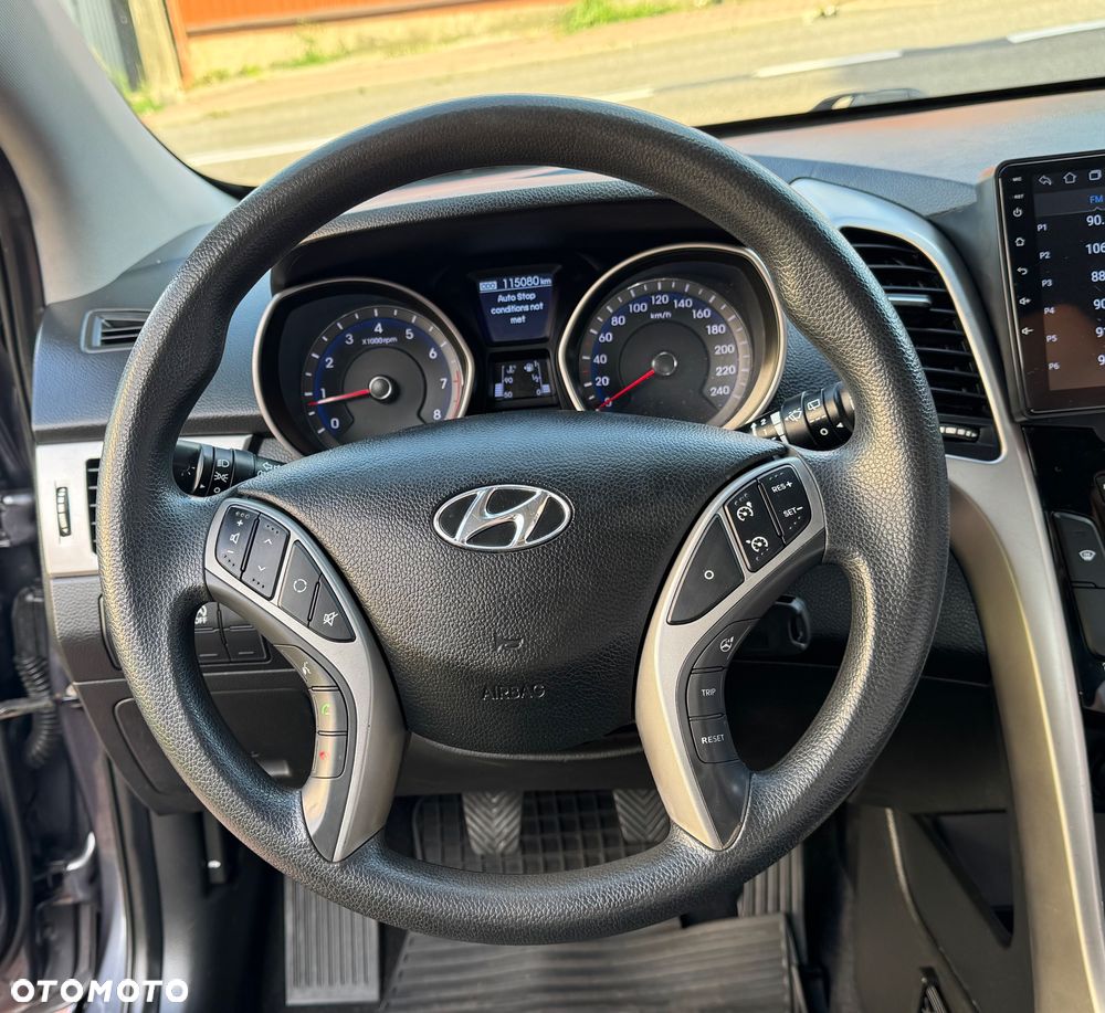Hyundai i30 1.4 YES - 13