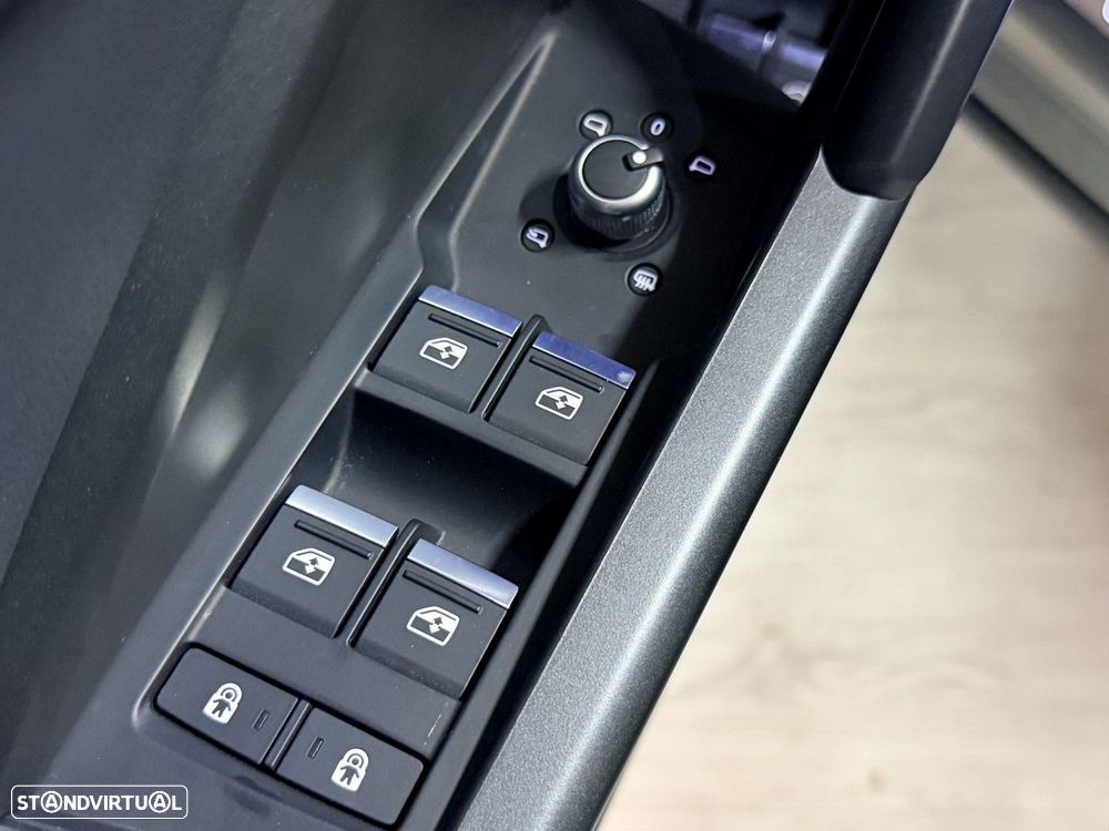Audi Q3 45 TFSIe S line S tronic - 24