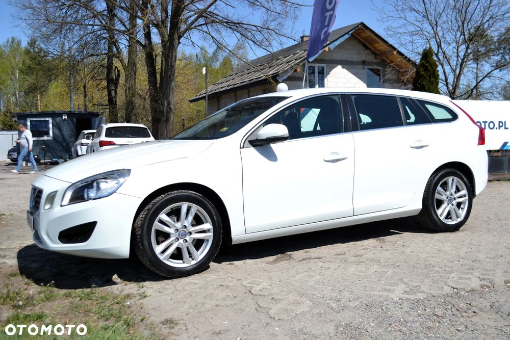 Volvo V60 DRIVe Momentum - 2
