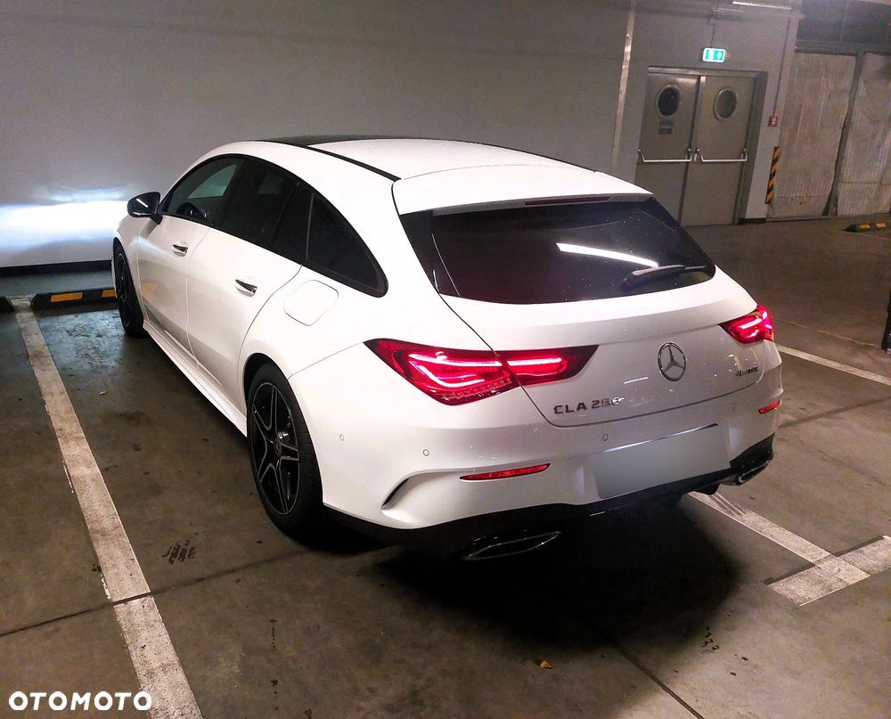Mercedes-Benz CLA 250 4-Matic AMG Line 7G-DCT - 12