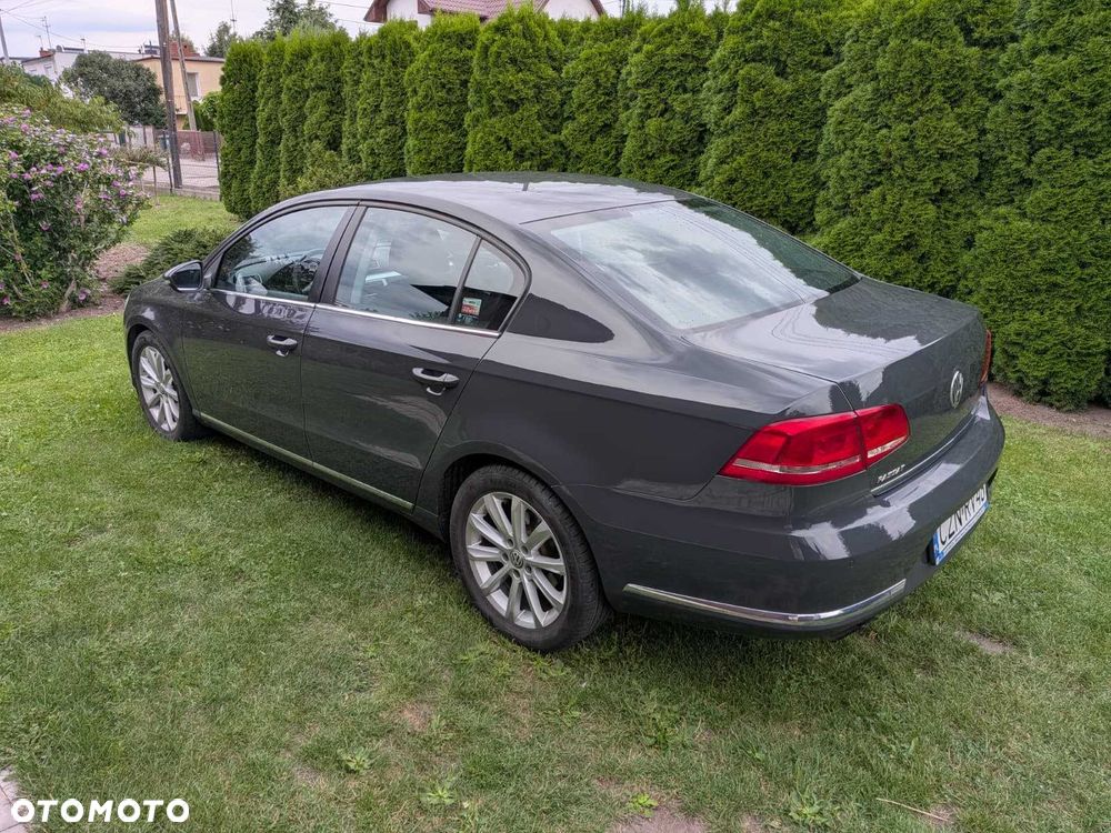 Volkswagen Passat - 5