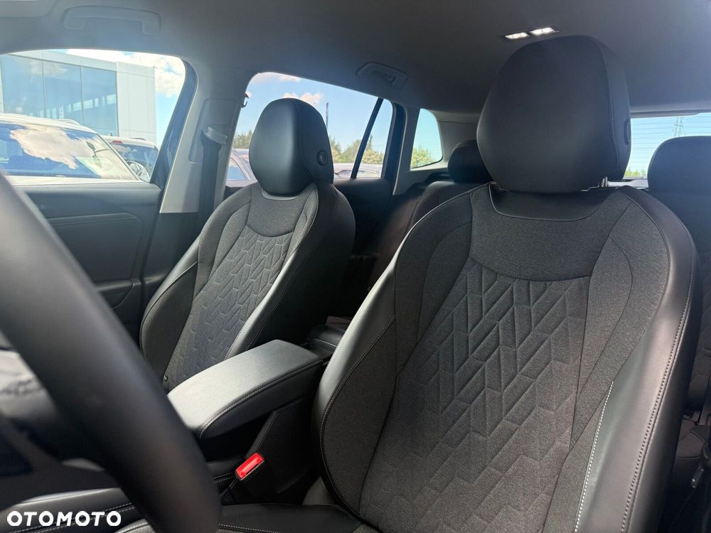 Volkswagen Tiguan - 13