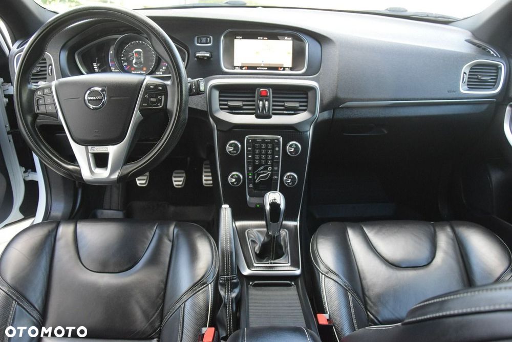 Volvo V40 D2 Kinetic - 26