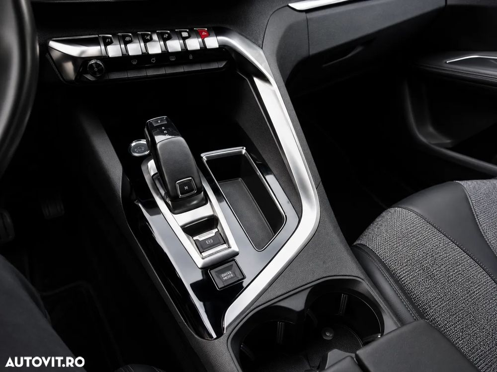 Peugeot 5008 1.5L BlueHDI EAT8 S&S Allure - 32