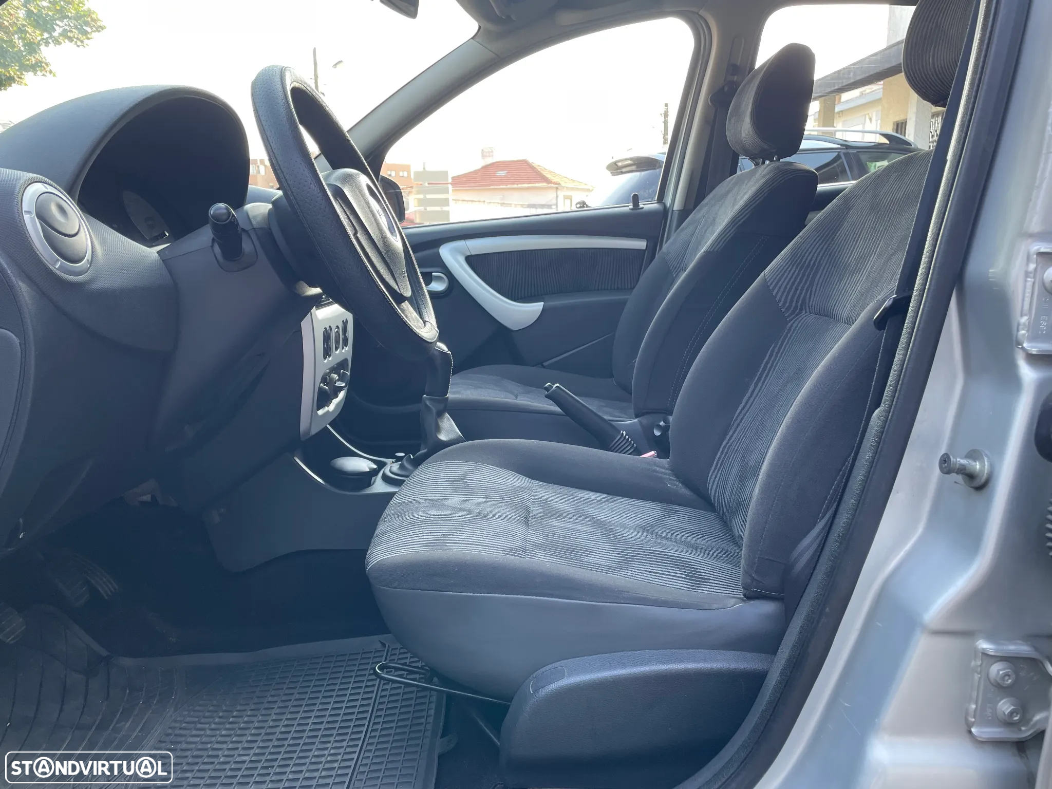 Dacia Sandero 1.2 16V Comfort - 14