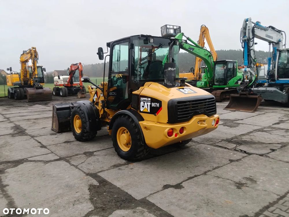 Caterpillar 907H - 3