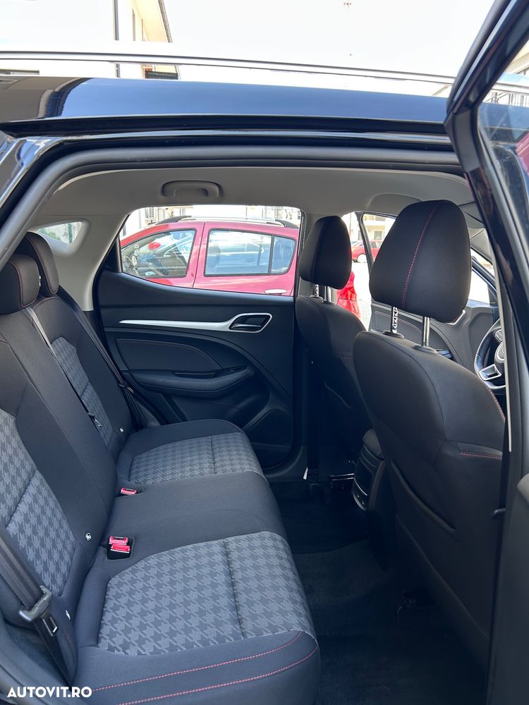MG ZS 1.5 GSL 5MT Excite - 12