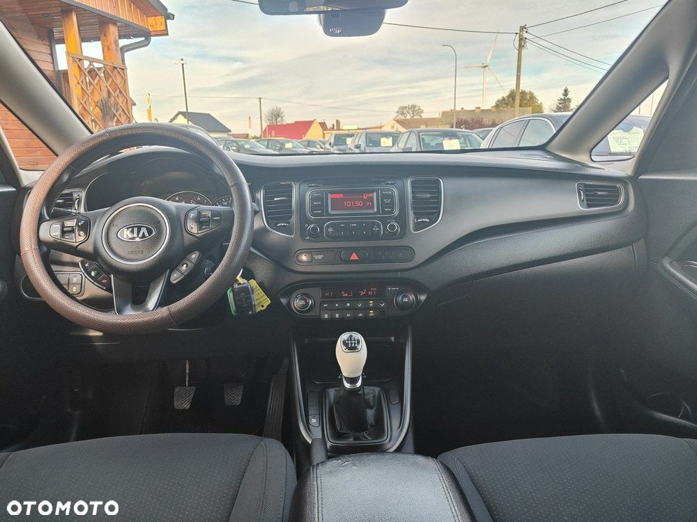 Kia Carens - 14