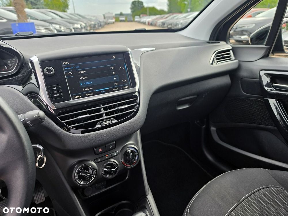 Peugeot 208 - 39