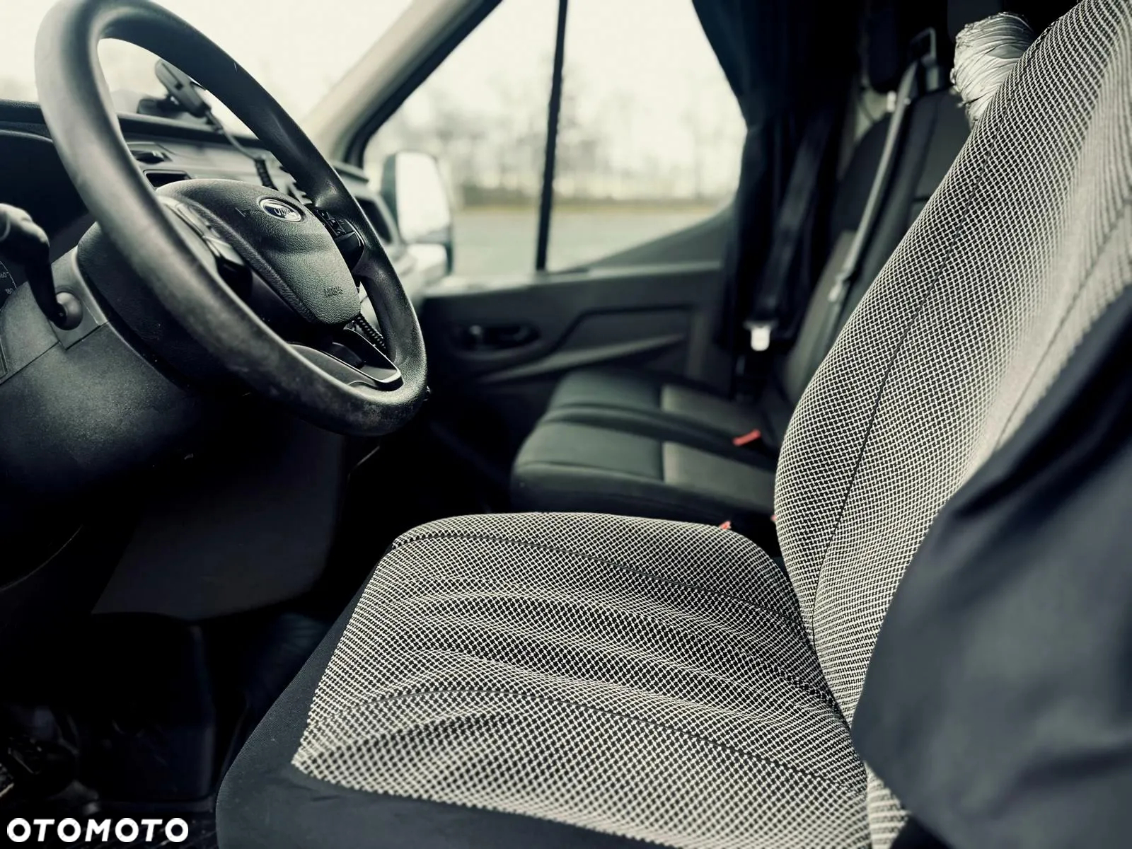 Ford Transit - 32