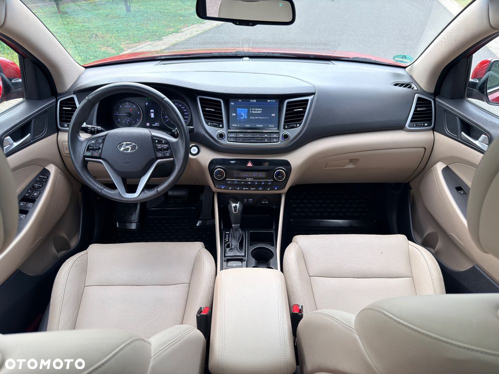 Hyundai Tucson blue 1.7 CRDi 2WD DCT Premium - 32