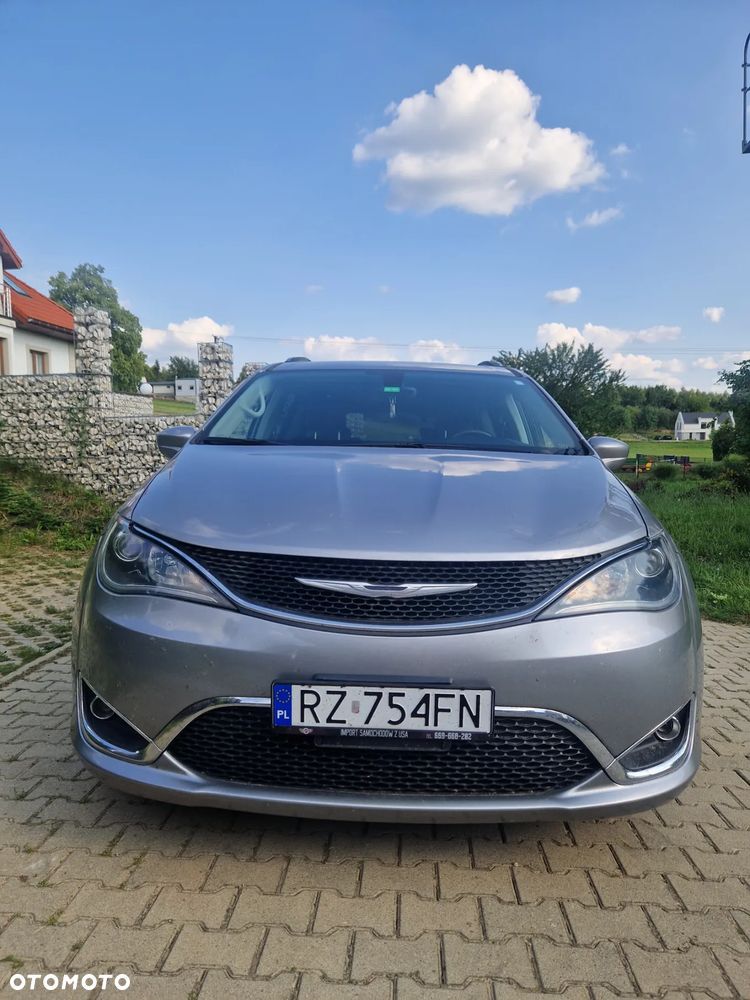 Chrysler Pacifica - 6