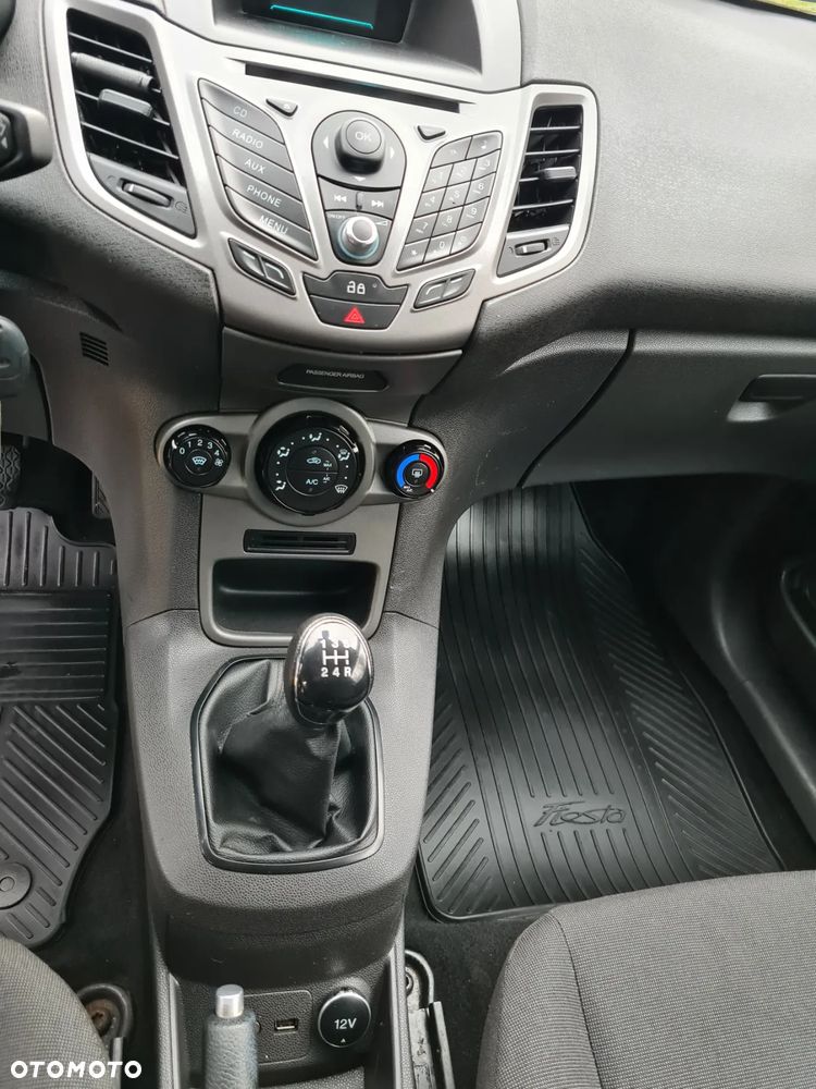 Ford Fiesta 1.6 TDCI Champions Edition - 14