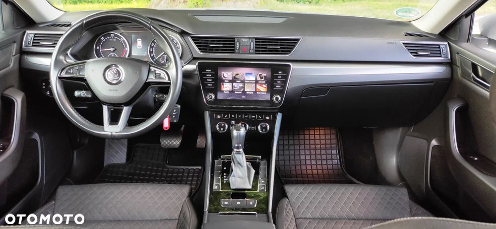 Skoda Superb 2.0 TDI DSG Ambition - 9